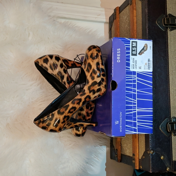Worthington Leopard Heels - Picture 4 of 4